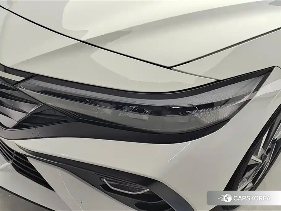 Hyundai Elantra 2026 Белый из Китая, фото 6