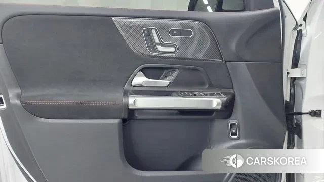 Mercedes-Benz GLB-Class X247 2022 Белый из Кореи, фото 6