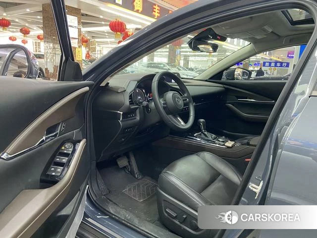 Mazda CX-30 2022 Темно-серый из Китая, фото 6