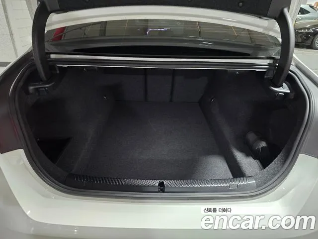 BMW 5 Series (G60) 2023 Белый из Кореи, фото 6