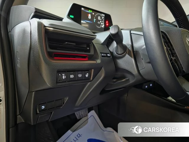 Toyota Prius 5th Generation 2023 Белый из Кореи, фото 6