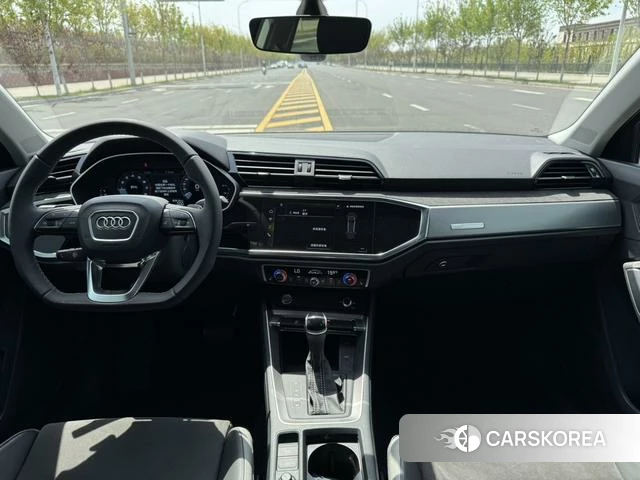 Audi Q3 2022 Темно-серый из Китая, фото 6