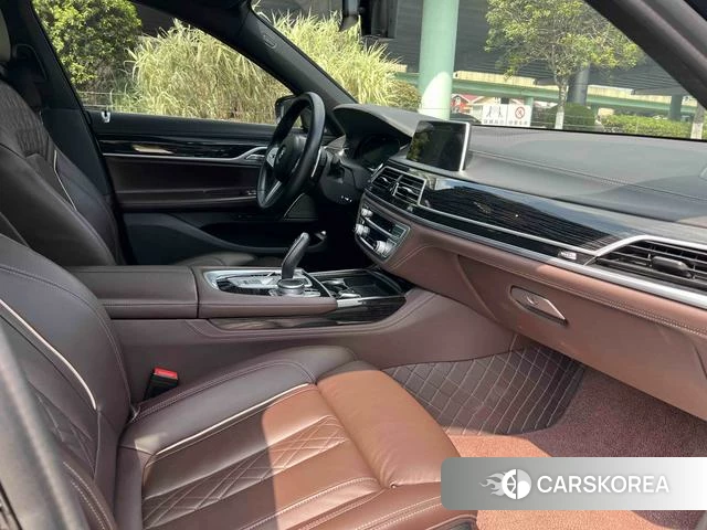 BMW 7 series 2022 Черный из Китая, фото 6