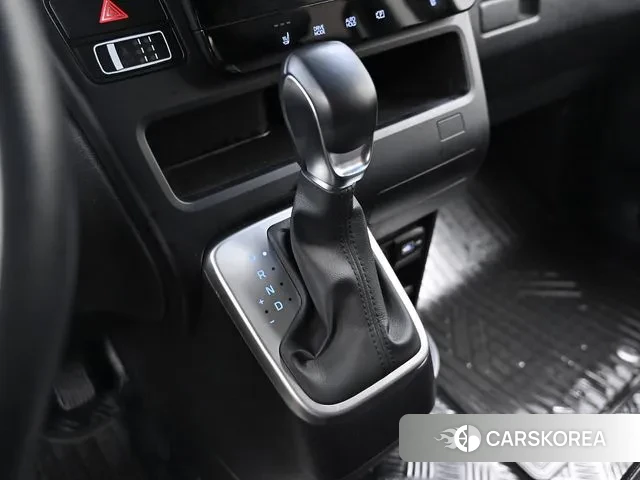 Hyundai Staria 2022 Серый из Кореи, фото 6