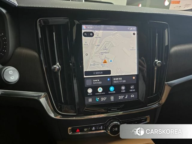 Volvo V90 Cross-Country 2025 Белый из Кореи, фото 6