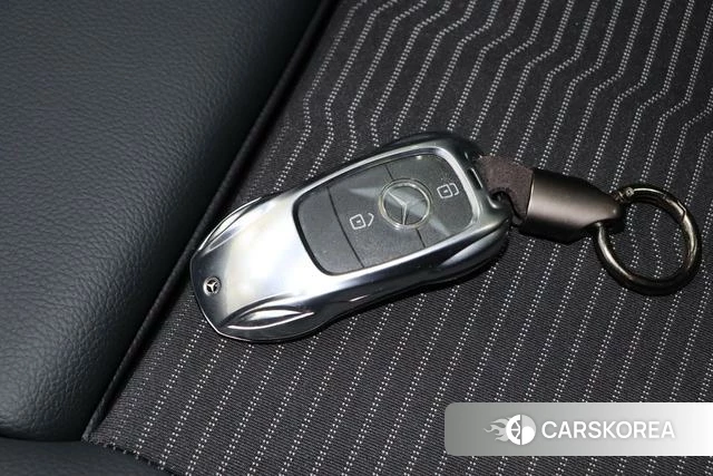 Mercedes-Benz Class A (imported) 2023 Красный из Китая, фото 6