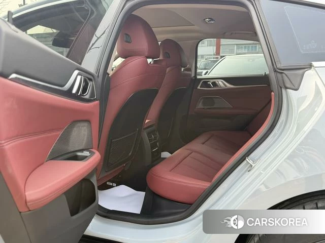 BMW i4 2023 Темно-серый из Китая, фото 6