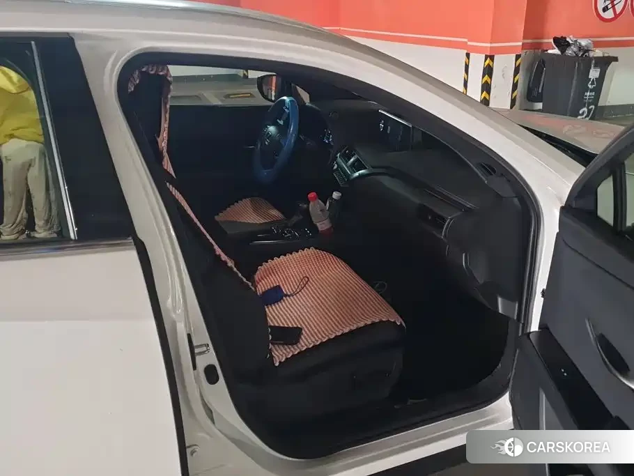 Lexus UX 2021 Белый из Китая, фото 6