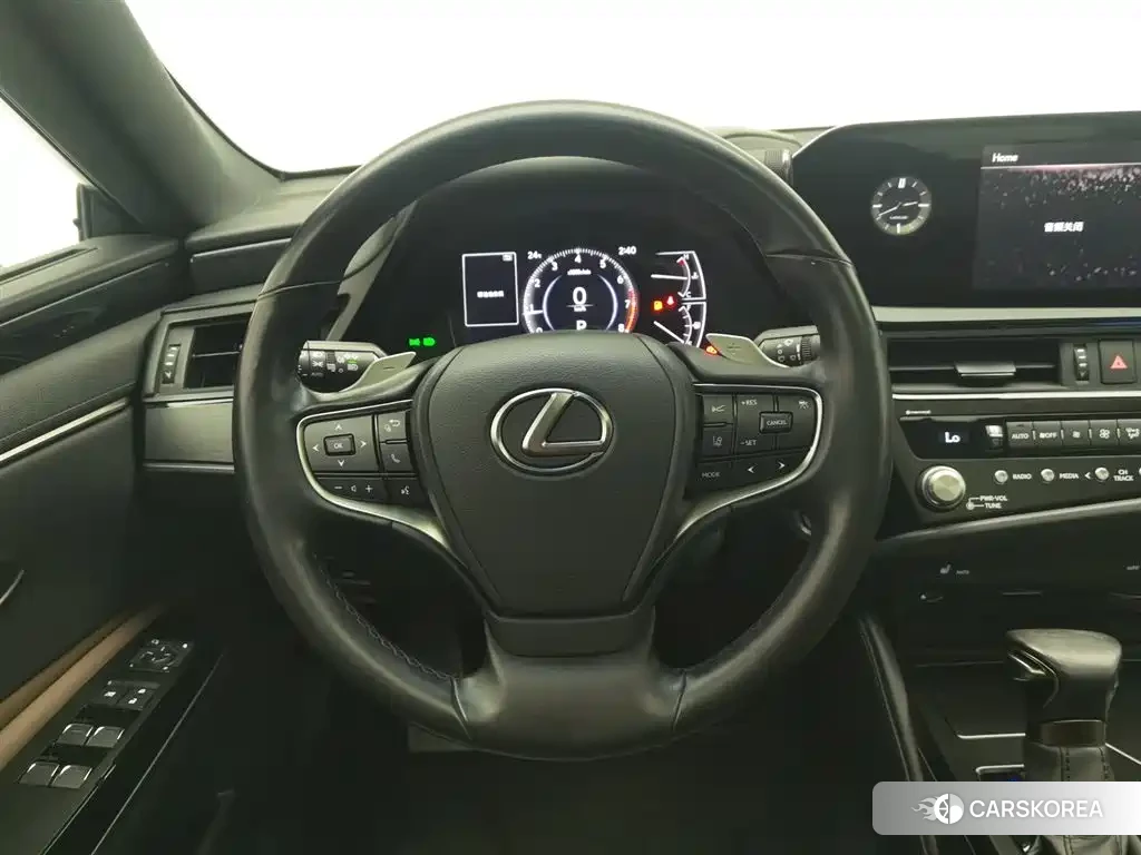 Lexus ES 2021 Silver/gray из Китая, фото 6