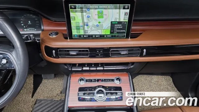 Lincoln Aviator 2nd generation 2022 Белый из Кореи, фото 6