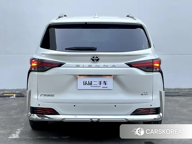 Toyota Saina 2025 Белый из Китая, фото 6