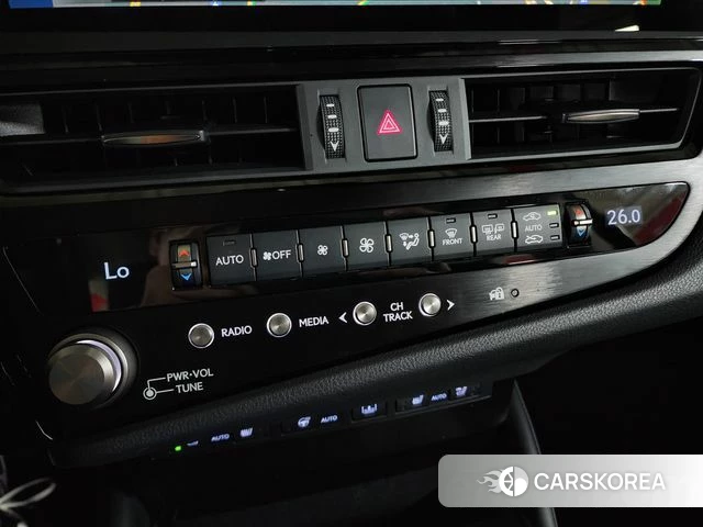 Lexus ES300h 7th generation 2024 Белый из Кореи, фото 6