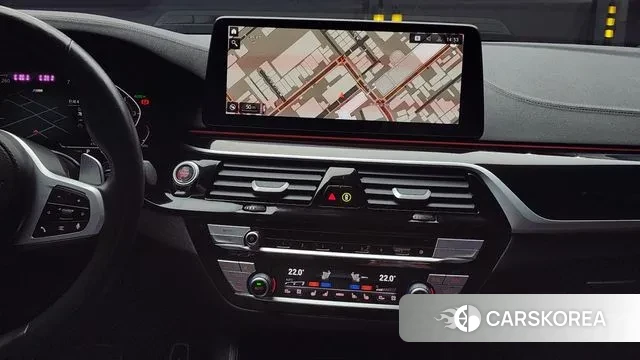 BMW 5 Series (G30) 2022 Белый из Кореи, фото 6