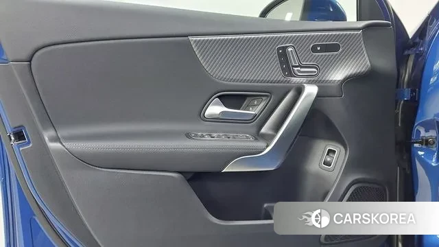 Mercedes-Benz A-Class W177 2025 Синий из Кореи, фото 6