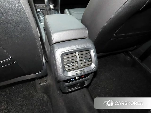Volkswagen Tiguan Allspace 2023 Серый из Кореи, фото 6
