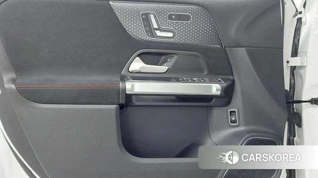 Mercedes-Benz EQB X243 2025 Белый из Кореи, фото 6