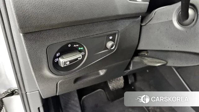 Volkswagen Tiguan second Generation 2018 Серебряный из Кореи, фото 6