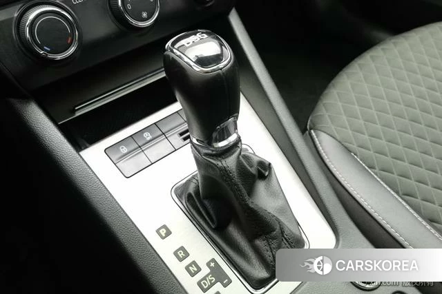 Skoda Octavia 2018 Белый из Китая, фото 6
