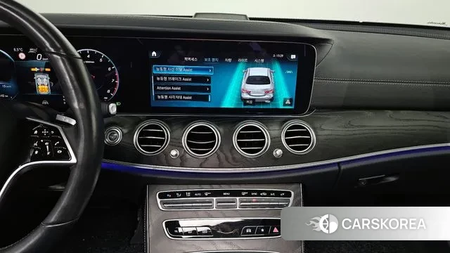 Mercedes-Benz E-Class W213 2022 Белый из Кореи, фото 6