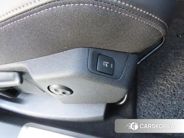 Peugeot 5008 second generation 2018 Серый из Кореи, фото 6