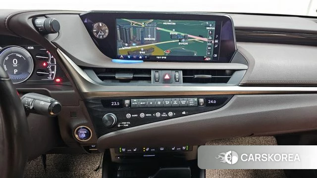 Lexus ES300h 7th generation 2018 Песочный из Кореи, фото 6