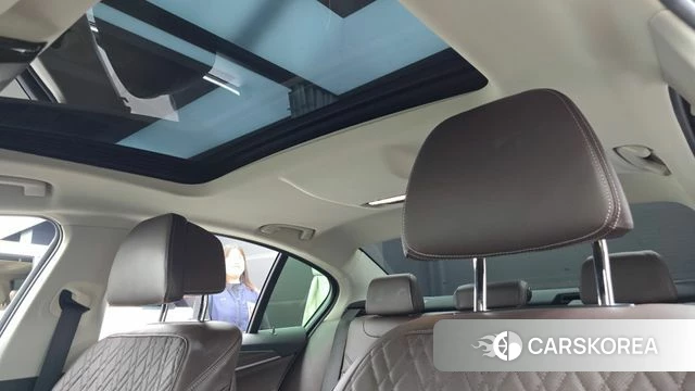 BMW 5 Series (G30) 2019 Серый из Кореи, фото 6