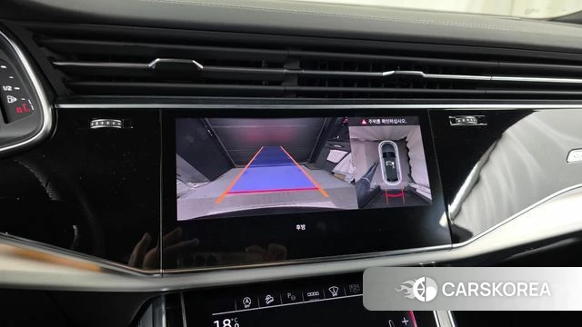 Audi Q8 (4M) 2023 Серый из Кореи, фото 6