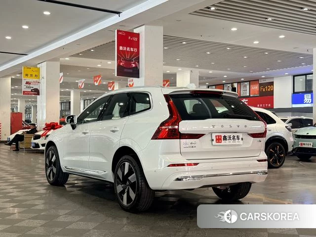 Volvo XC60 PHEV 2024 Белый из Китая, фото 6