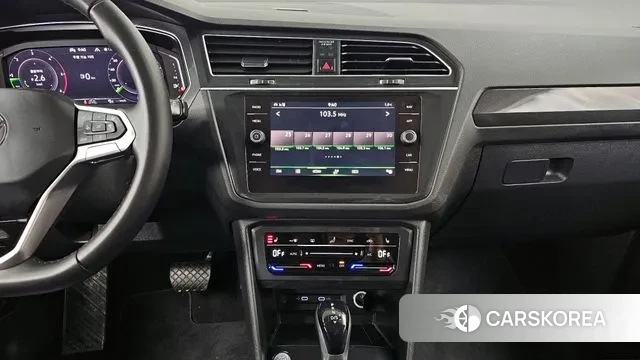 Volkswagen Tiguan second Generation 2021 Белый из Кореи, фото 6