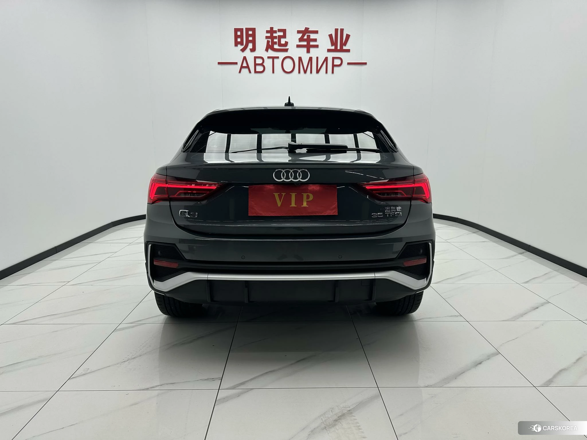 Audi Q3 Sportback 2022 Темно-серый из Китая, фото 6