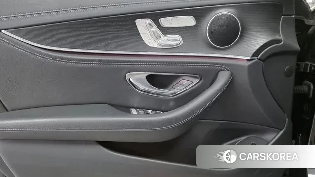 Mercedes-Benz E-Class W213 2020 Черный из Кореи, фото 6