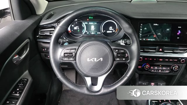Kia Niro Plus 2022 Белый из Кореи, фото 6