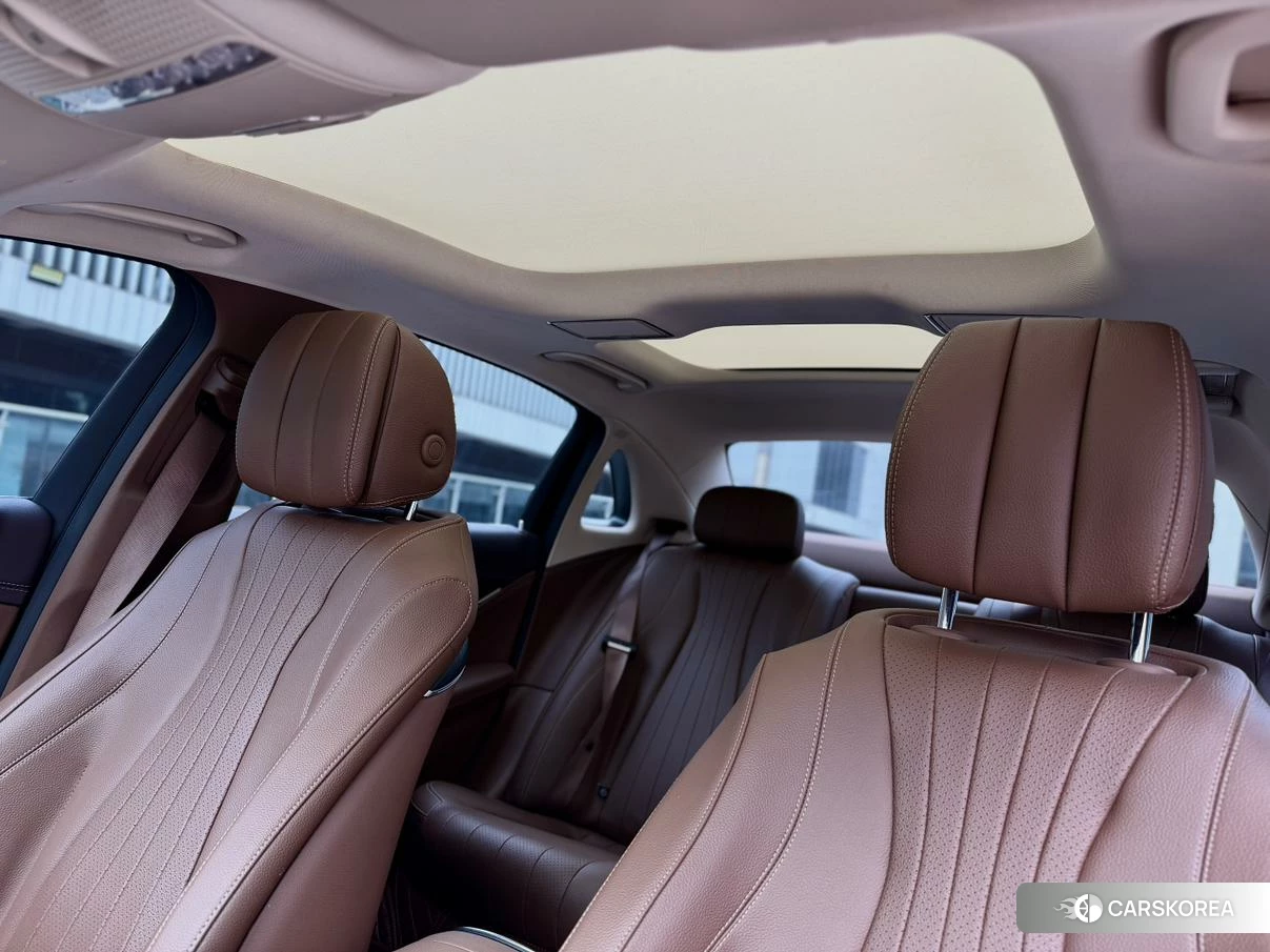 Mercedes-Benz E-class 2022 Черный из Китая, фото 6