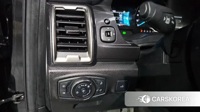 Ford Ranger 3rd Generation 2021 Черный из Кореи, фото 6