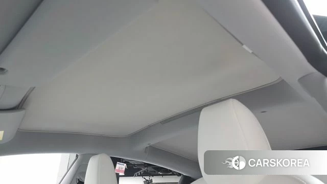Tesla Model 3 2025 Серый из Кореи, фото 6