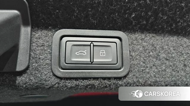 Audi A6 (C8) 2020 Белый из Кореи, фото 6