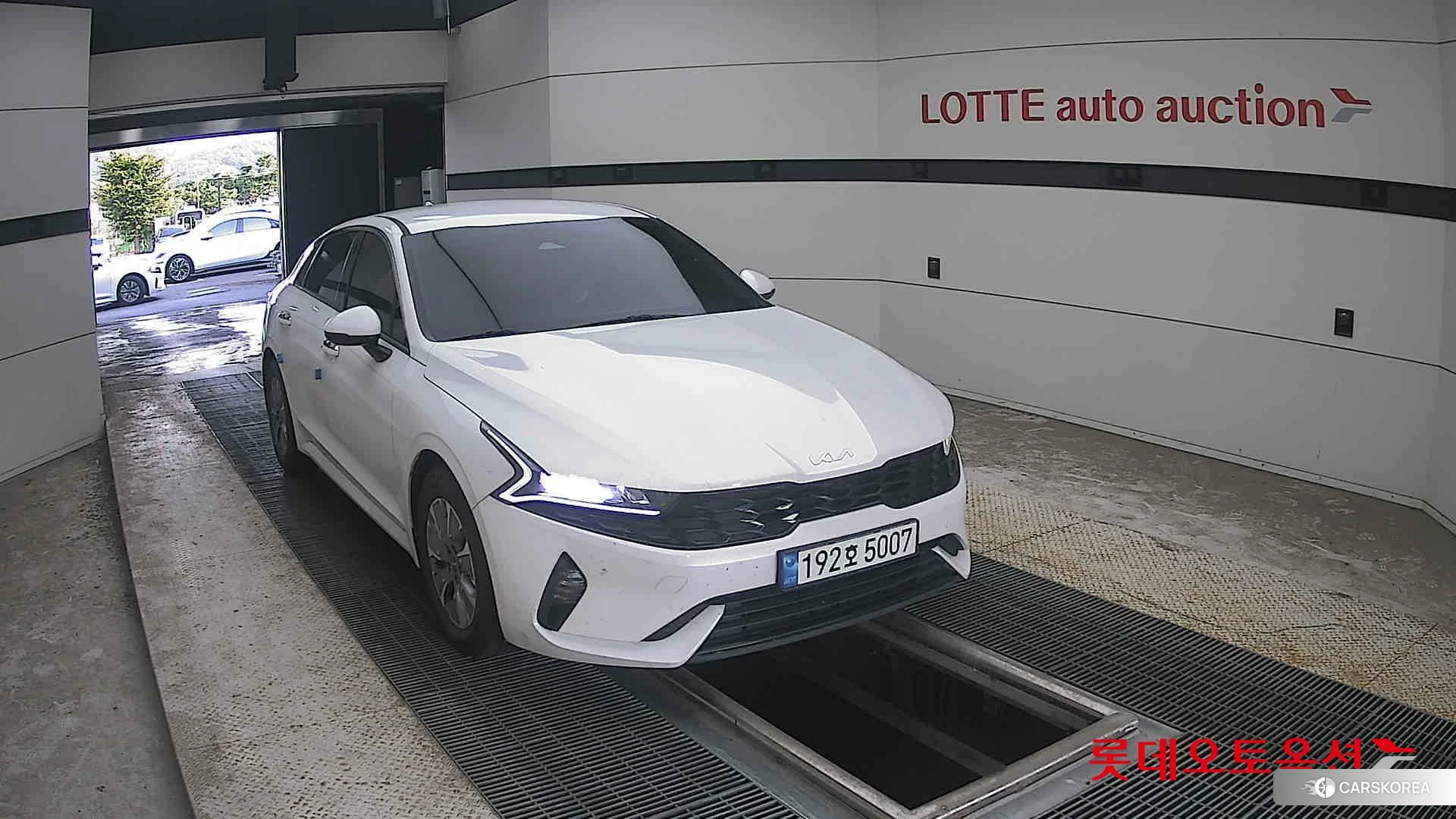 Kia K5 Hybrid 2023 Snow White Pearl (optional) из Кореи, фото 6