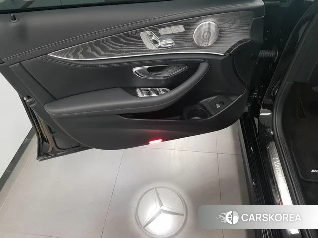 Mercedes-Benz E-Class W213 2022 Черный из Кореи, фото 6