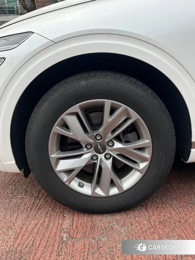 Genesis GV70 2023 Белый из Кореи, фото 6