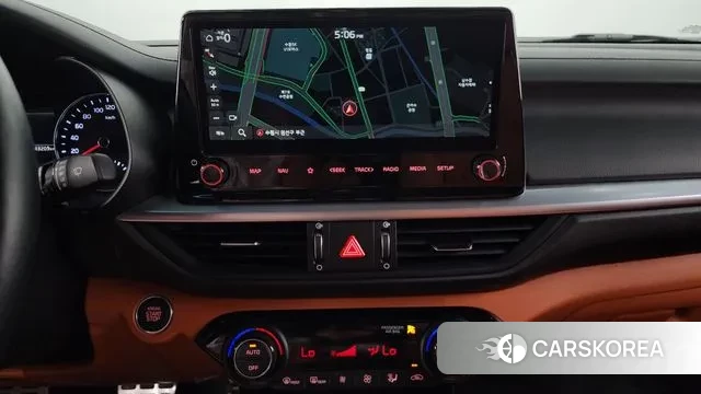 Kia The New K3 2nd generation 2023 Белый из Кореи, фото 6