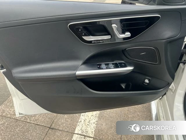 Mercedes-Benz Class C 2022 Белый из Китая, фото 6