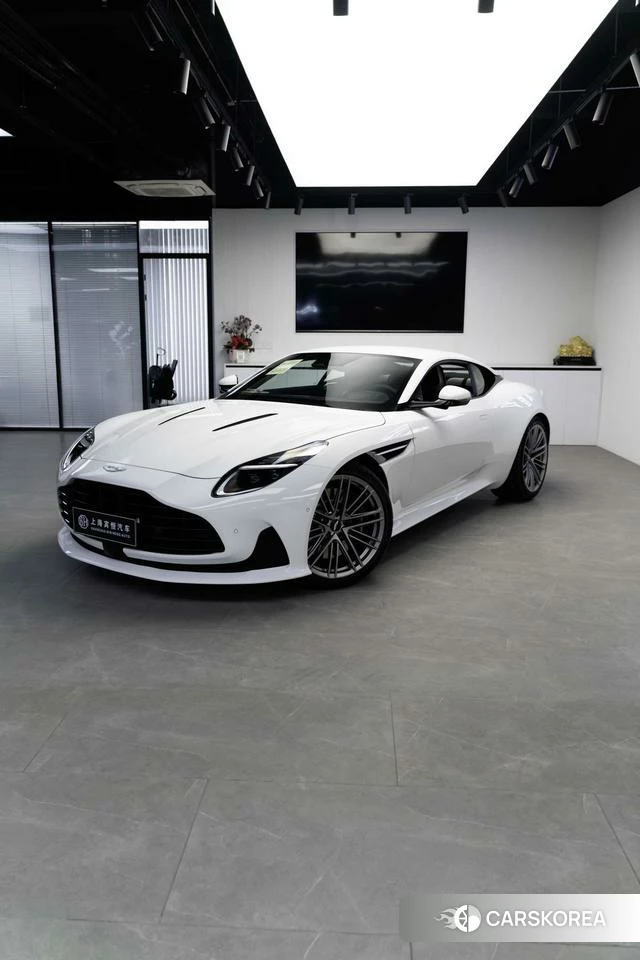 Aston Martin DB12 2024 Белый из Китая, фото 6