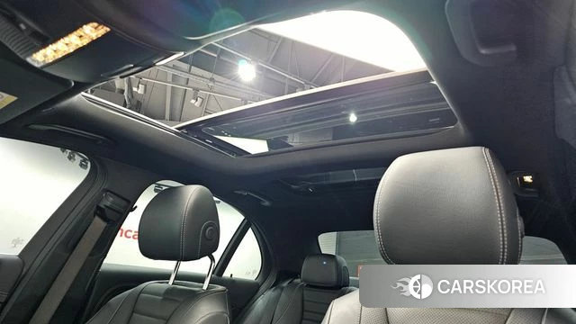 Mercedes-Benz E-Class W213 2021 Белый из Кореи, фото 6