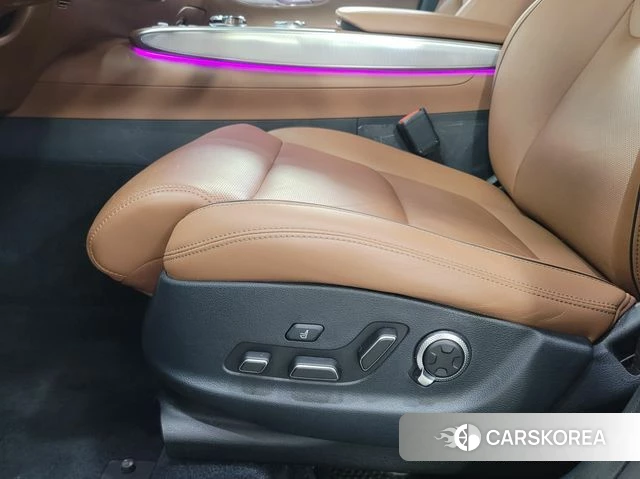 Genesis GV70 2023 Черный из Кореи, фото 6