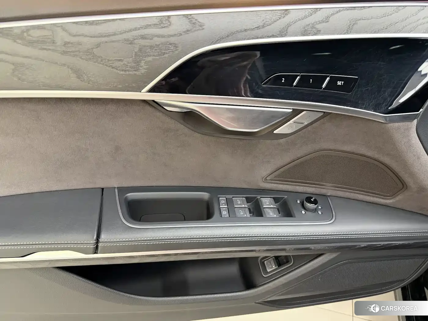 Audi A8 2024 Черный из Китая, фото 6