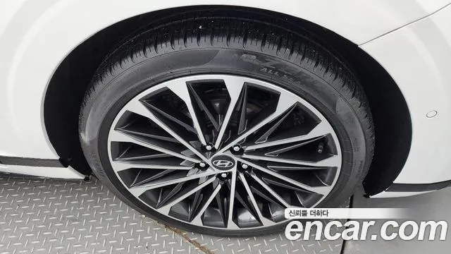 Hyundai Grandeur Hybrid (GN7) id 2705627 из Кореи 6