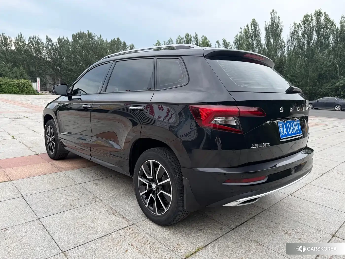 Skoda Karoq 2023 Черный из Китая, фото 6