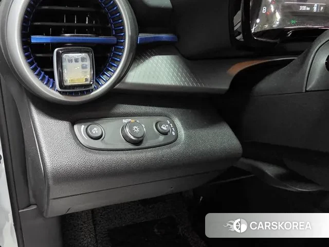 Chevrolet (GM Daewoo) Trax Crossover 2023 Белый из Кореи, фото 6