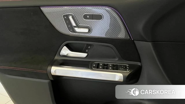 Mercedes-Benz GLB-Class X247 2025 Белый из Кореи, фото 6