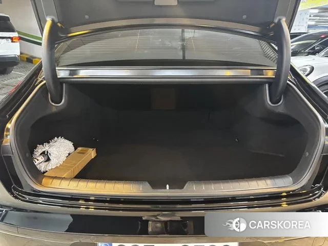 Hyundai Grandeur Hybrid (GN7) 2024 Черный из Кореи, фото 6